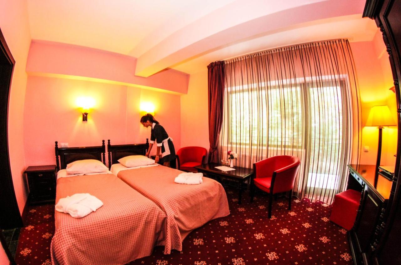 Bellavista Brasov Otel Săcele Oda fotoğraf