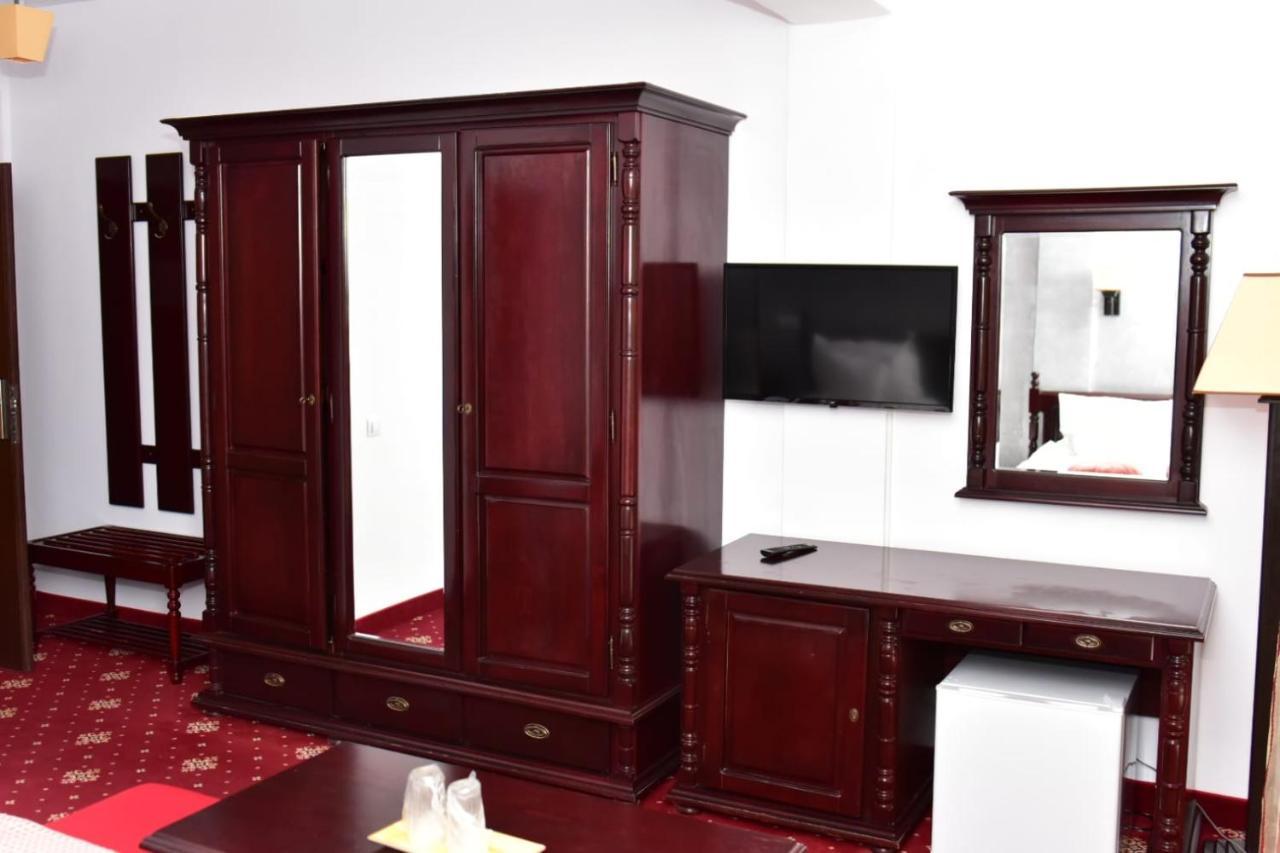 Bellavista Brasov Otel Săcele Dış mekan fotoğraf